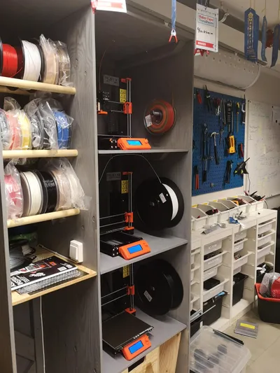 Workshop område med 3D-printere